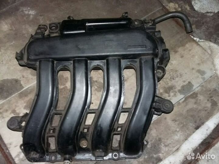 Впускной коллектор Рено Меган 2