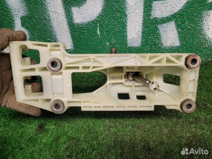 Кулиса кпп на Avensis T220