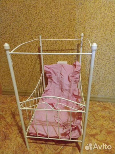 Детская кроватка для кукол