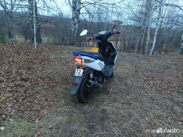 Скутер Vento Corsa 150 как новый