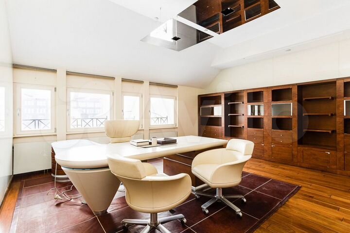 Продам здание, 1710 м²