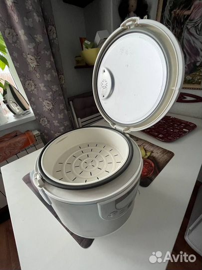 Мультиварка / Пароварка Panasonic SR-TMH181