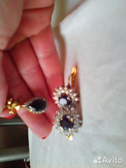 Продам серьги и кулон