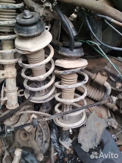 Амортизатор передний Рено Логан