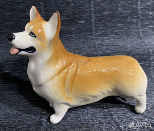 Корги фарфоровая статуэтка собаки