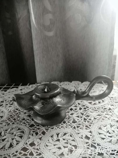 Старинный подсвечник