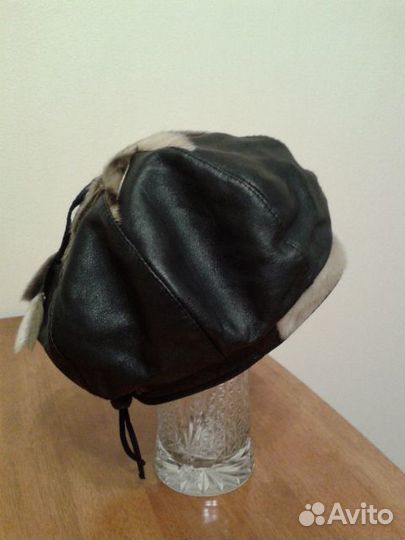 Берет женский из натуральной кожи и меха