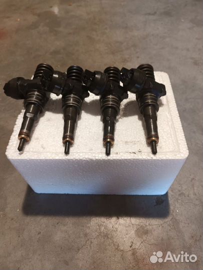 Топливная насос форсунка 1.9Tdi volkswagen