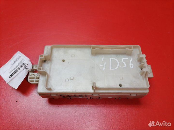 Блок предохранителей салонный Mitsubishi L200 KB4T