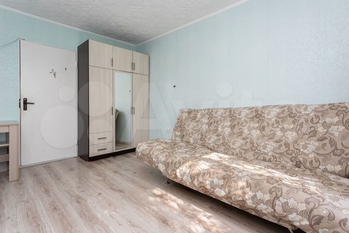 Комната 13 м² в 5-к., 3/3 эт.