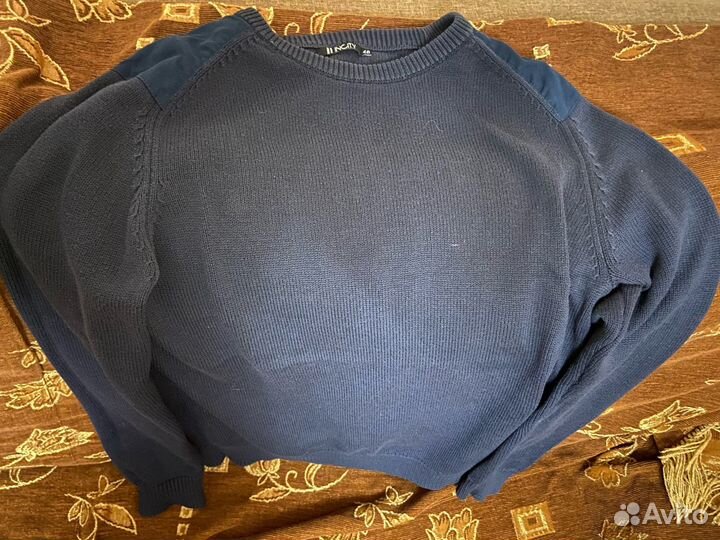 Мужской свитер без воротника