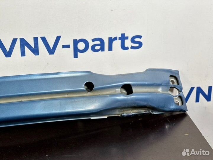 Усилитель бампера Volvo V40 2015