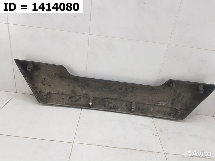 Накладка двери багажника Nissan X-Trail