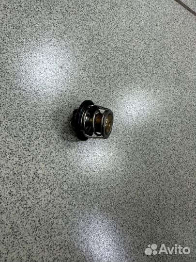 Термостат двигателя Новый оригинальный Термостат