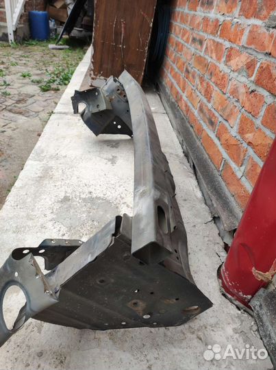 Усилитель бампера nissan sunny b15