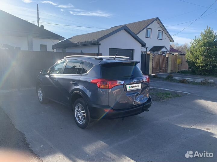 Toyota RAV4 2.0 CVT, 2014, битый, 215 000 км