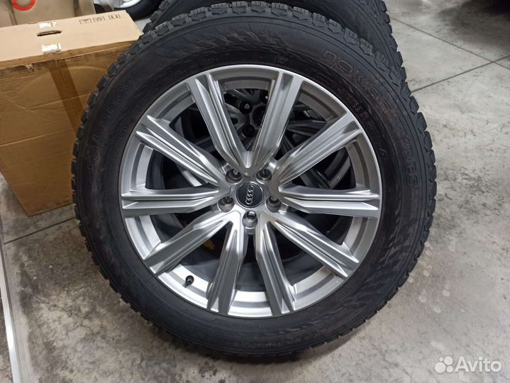 Зима шипы в сборе Ауди Q7 Q8 R20 Hakkapelita 9