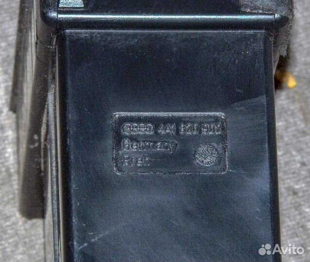 Воздуховод торпеды правый Audi 100 C4