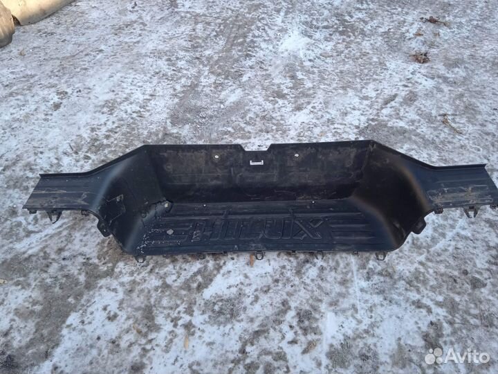 Накладка бампера toyota hilux 16