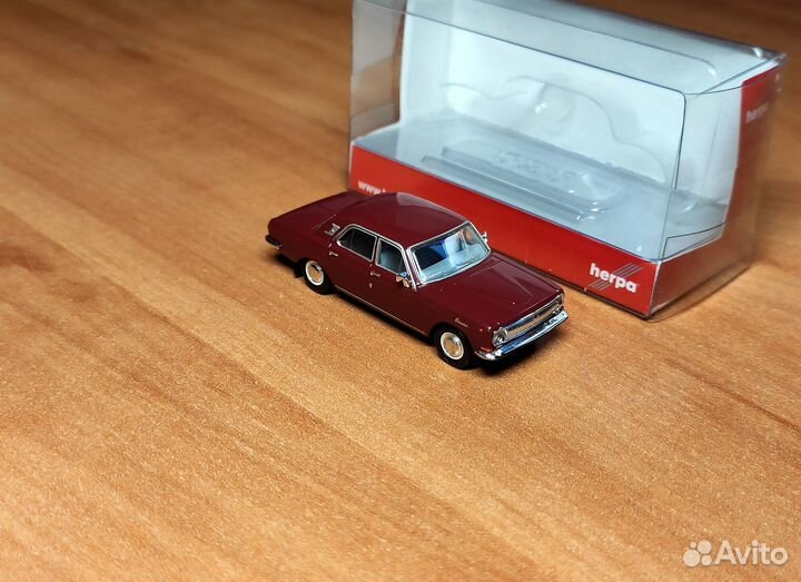 Модели 1/87: газ-24 Волга Herpa