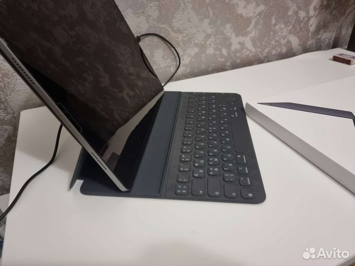 Клавиатура Apple Smart Keyboard Folio iPad Pro12,9