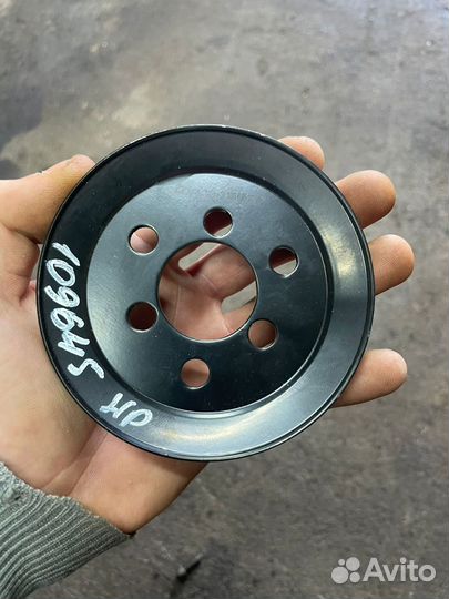 Новый шкив гур VW Golf 3 1.8 ABS