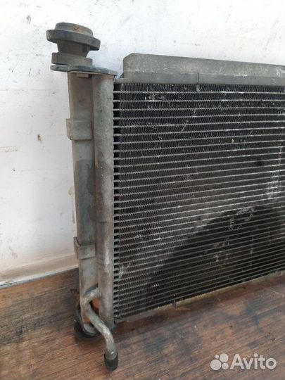 Радиатор основной Ford Focus хэтчбэк 5 дв. 1.6