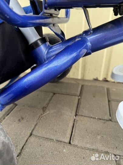 Детский велосипед с ручкой