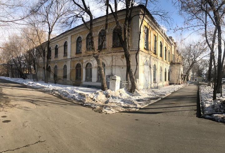 Здание, 1484 м²