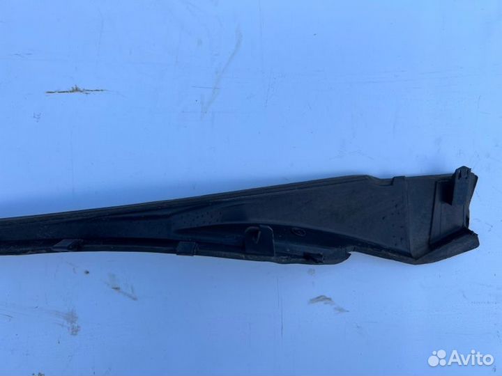 Молдинг лобового стекла левый Renault Latitude