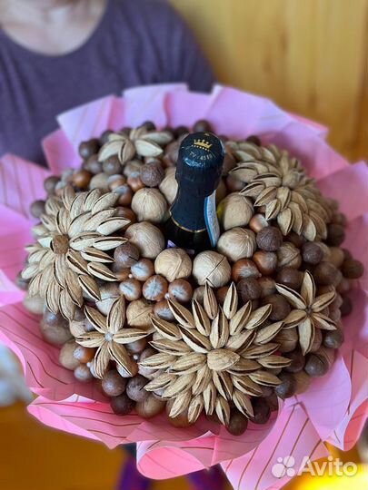 Букет из орешков и конфет