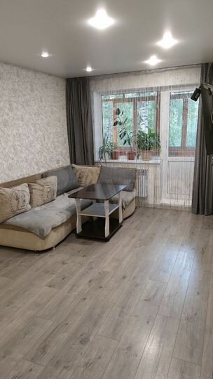 3-к. квартира, 58 м², 2/5 эт.