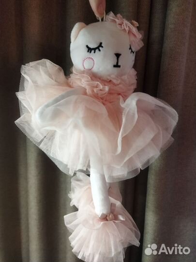 Мягкая игрушка кошка-балерина