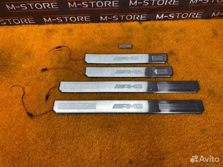 Накладка на порог салона Mercedes-Benz E-Class