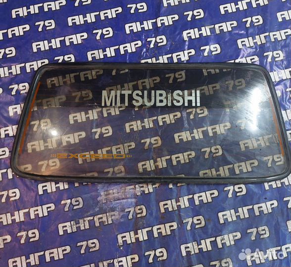 Стекло 5-й двери Mitsubishi Delica P25W