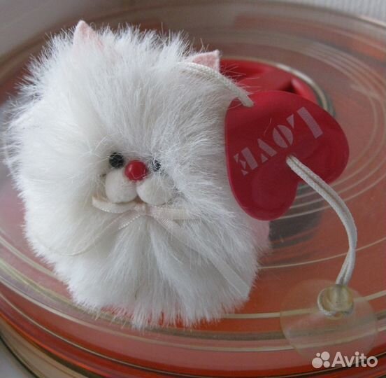 Мягкая игрушка собака кошка белая на присоске бык