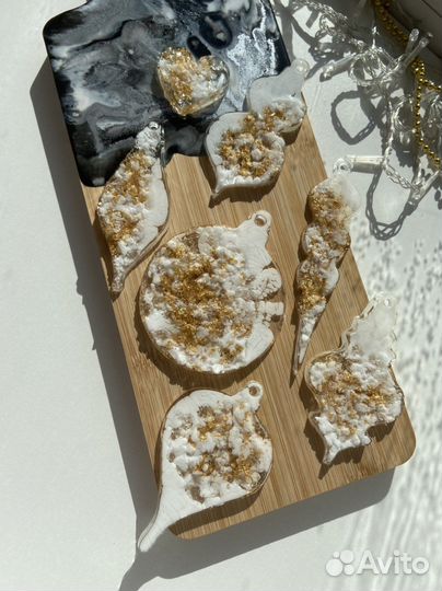 Новогодние игрушки