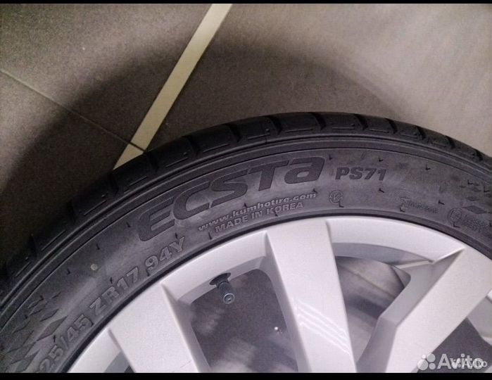 Kumho Ecsta PS71 225/45 R17