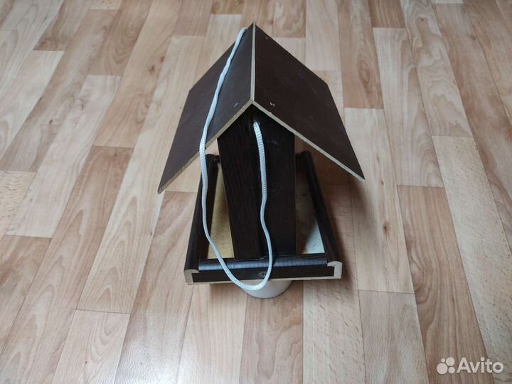 Кормушки для птиц, скворечник синичник