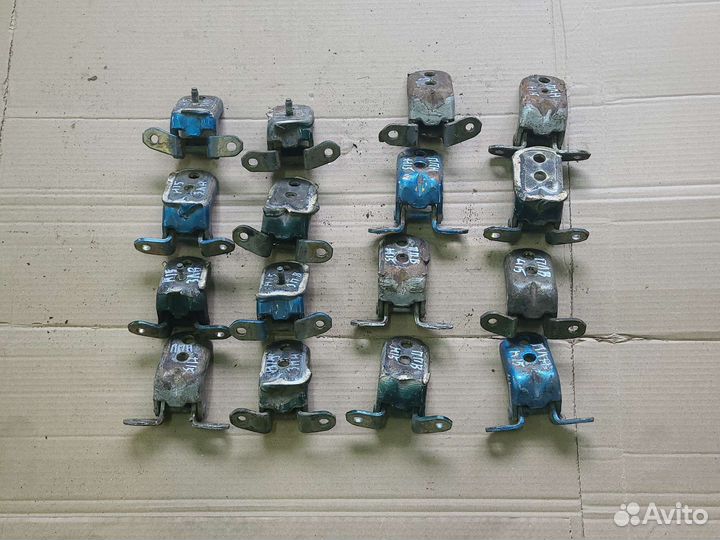 Петли двери Nissan Almera N15 1995-2002