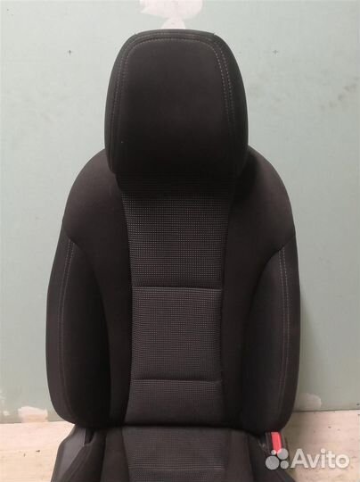 Сиденья комплект Хендай i30 12-17