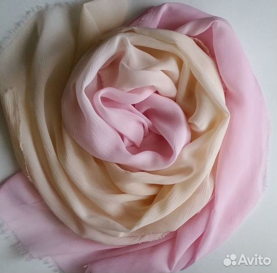 Шарф розово-бежевый шелковый ручная работа
