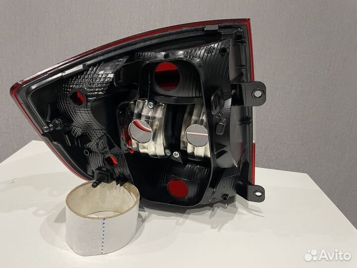 Фонарь задний Skoda Rapid