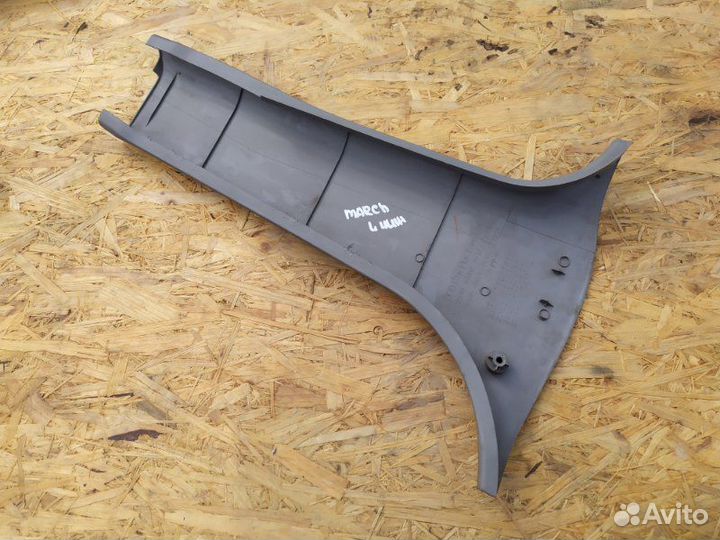 Обшивка стойки левая Nissan March K11 1.0 1998