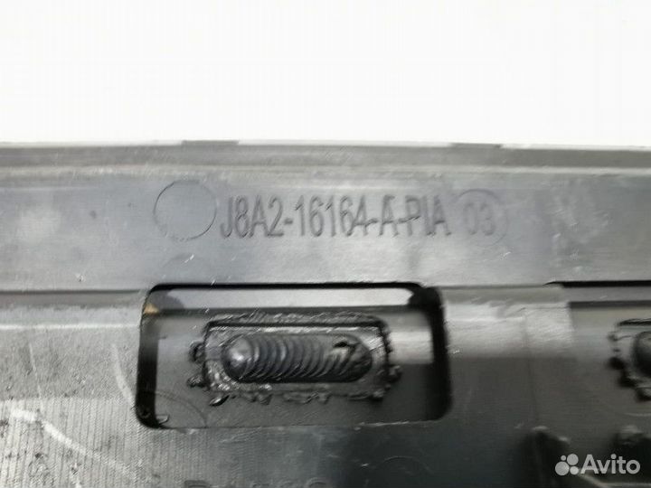 Молдинг крыла переднего правого Land Rover