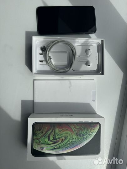 iPhone Xs Max, 64 ГБ