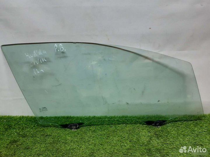 Стекло двери переднее правое Honda Civic 4D 2012