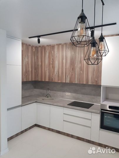 Кухня в потолок