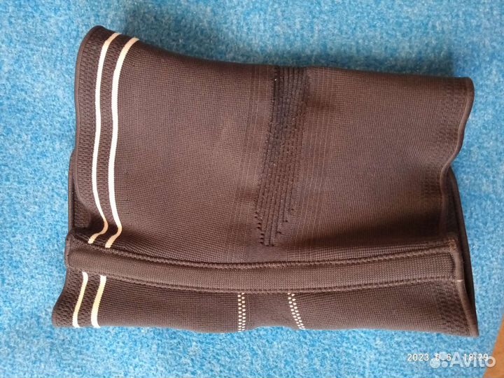 Наколенник с ребром жескости пр во Германии