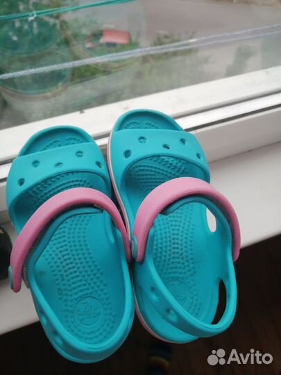 Сандалии для девочки 23 размер crocs